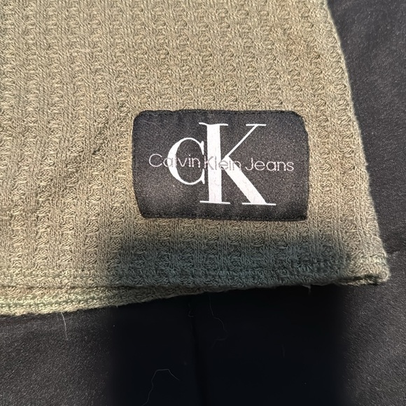 Calvin Klein shirt - Picture 4 of 5